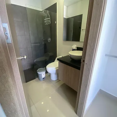 Apartamento Piso 22 *